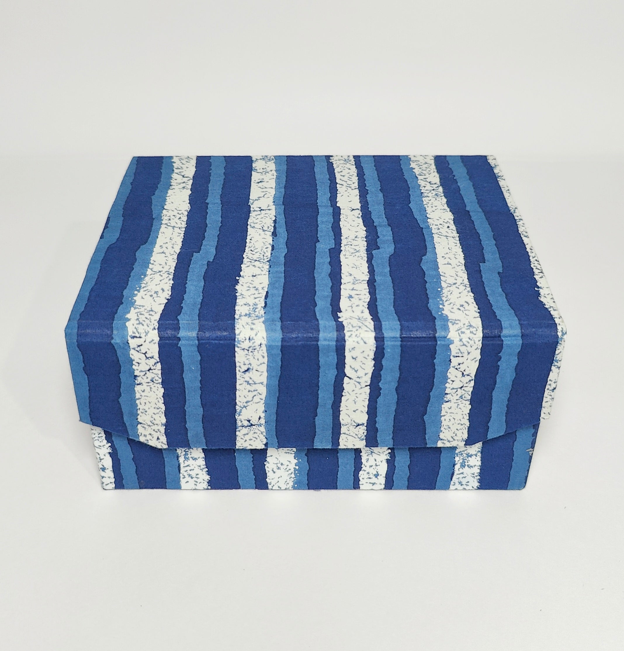 Closed Storage box - Blue Stripes